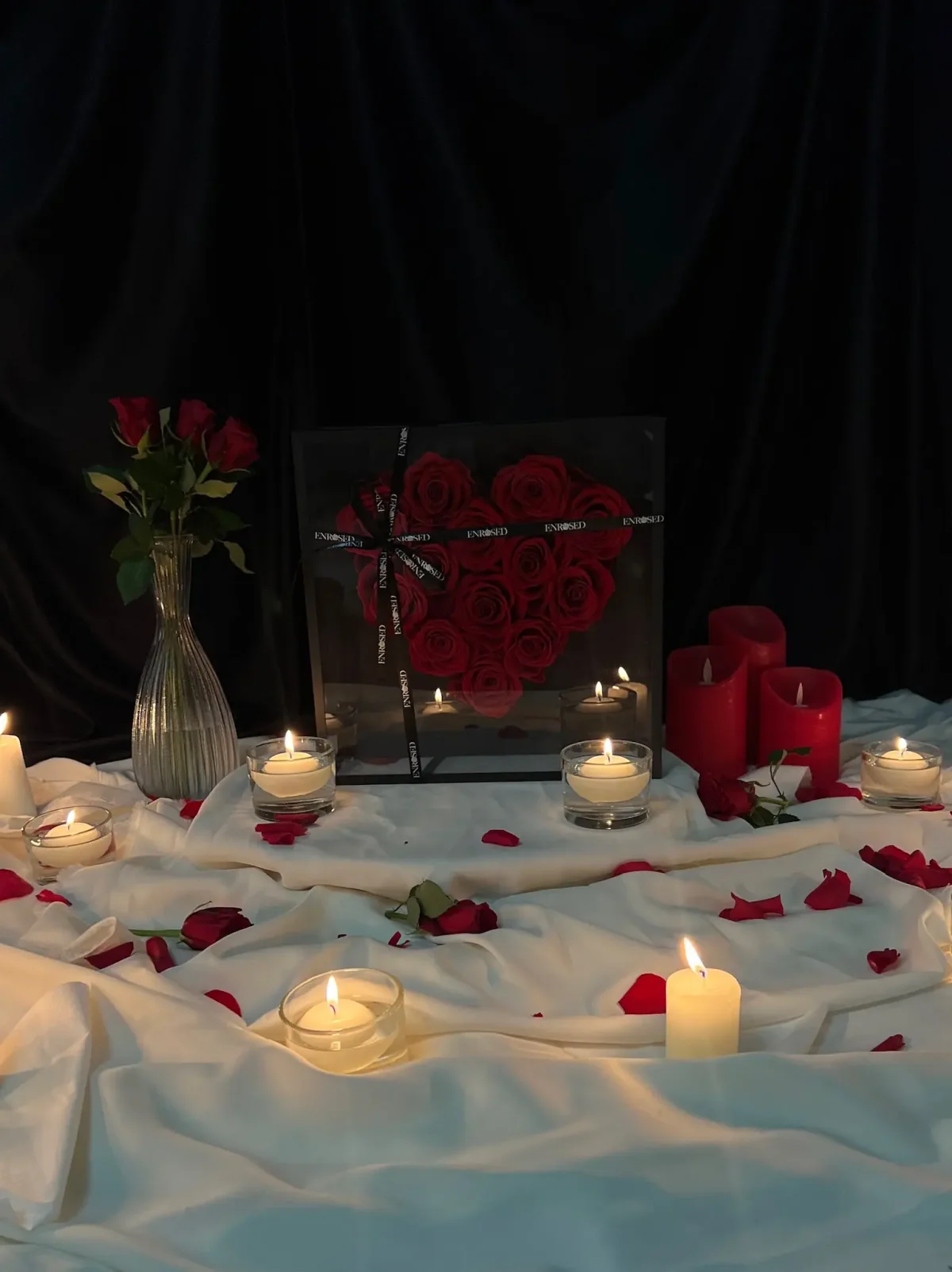 16 Roses in Heart-Shaped Flowerbox — Image 4 of 8