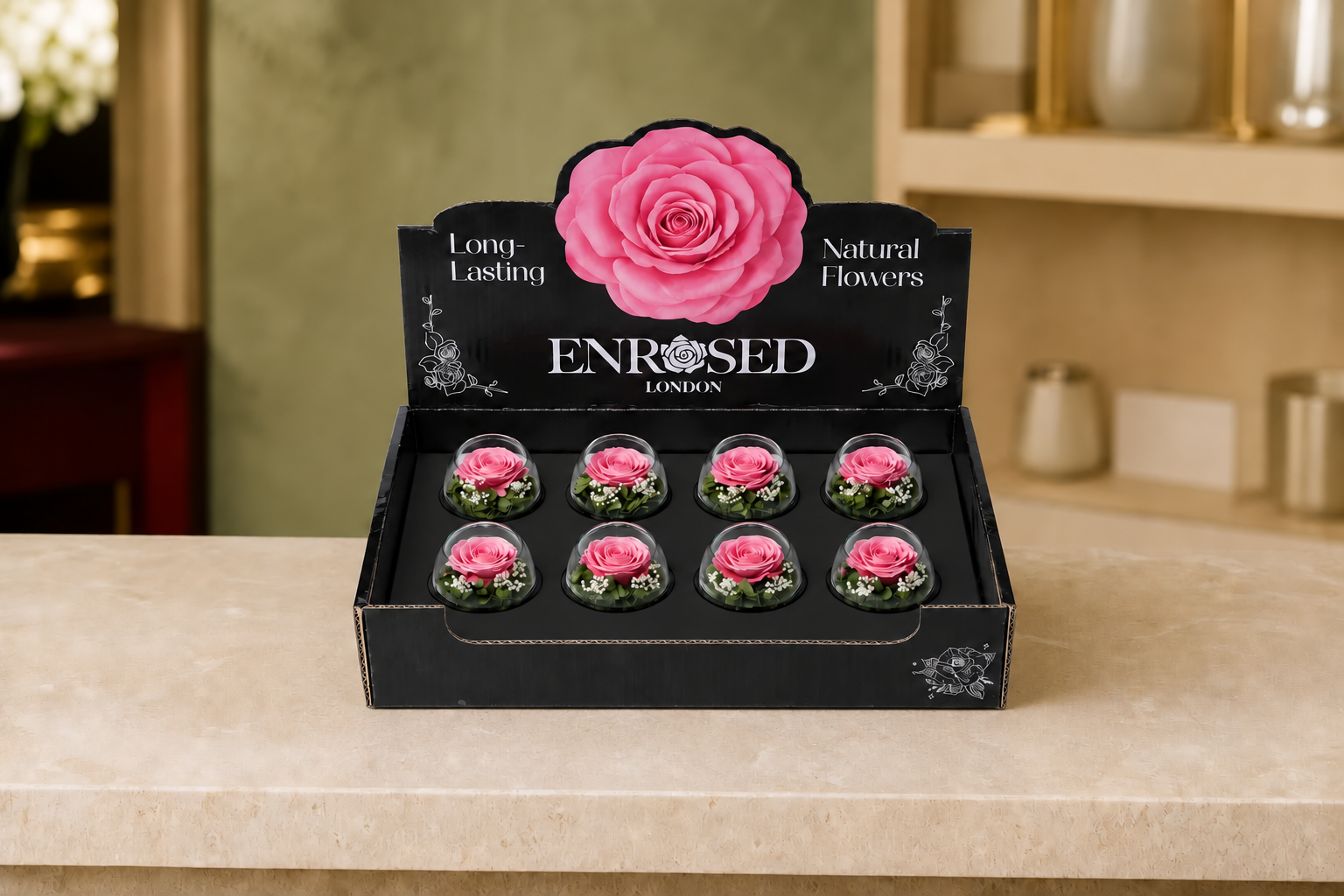 Konservierte Schalenrosen mit Display — Rosa; breites Produktfoto im Enrosed-Showroom